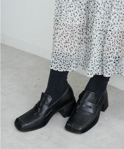 Fabby fabby（ファビィーファビィー）の「ヒールスクエア―ローファ―（ローファー・レディース・ブラック系その他/ブラック/ベージュ/オフホワイト/アイボリー・MEDIUM/LL/LARGE/SMALL）」の3枚目の写真