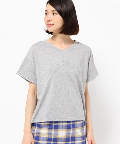 Kastane（カスタネ）の「【Kastane】Vネックロゴ刺繍T（Tシャツ/カットソー・レディース・ピンク/サックスブルー/オフホワイト/グレー・FREE）」の5枚目の写真