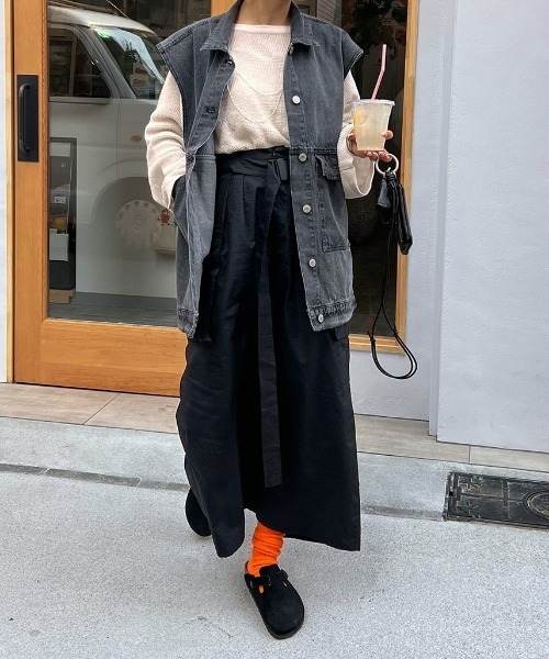 ISOOK(アイスー)の「Belted cargo skirt / ベルトカーゴスカート(mako select)(スカート・レディース・ブラック/カーキ・FREE)」の9枚目の写真