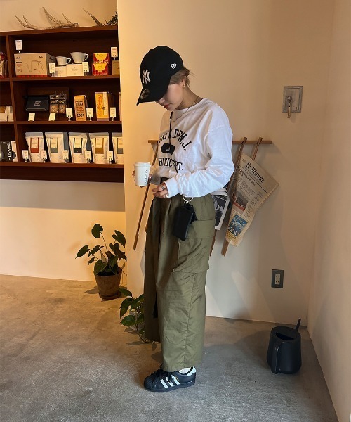 ISOOK(アイスー)の「Belted cargo skirt / ベルトカーゴスカート(mako select)(スカート・レディース・ブラック/カーキ・FREE)」の5枚目の写真