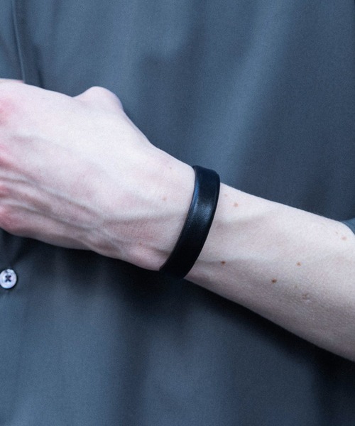 HARE（ハレ）の「レザーメタルバングル(HARE)（バングル/リストバンド・メンズ・ブラック・FREE）」の3枚目の写真