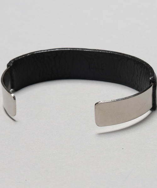 HARE（ハレ）の「レザーメタルバングル(HARE)（バングル/リストバンド・メンズ・ブラック・FREE）」の6枚目の写真
