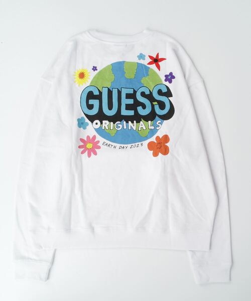 Guess(ゲス)の「GUESS Originals Earth Day Floral Crewneck トップス スウェット(スウェット・メンズ・ホワイト・SMALL/MEDIUM/LARGE/X-LARGE)」の9枚目の写真