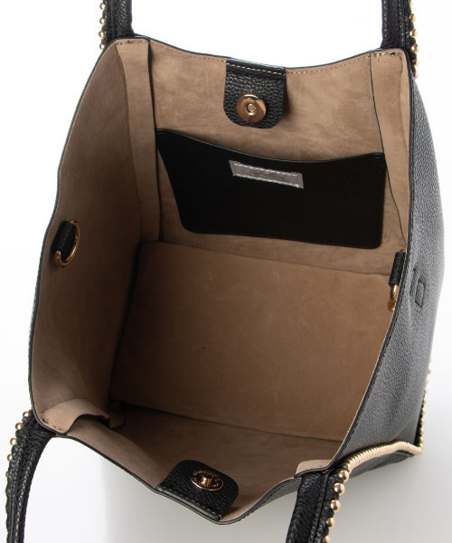 cache cache(カシュ カシュ)の「カシュカシュ cachecache / ボールチェーン2wayトートバッグ(トートバッグ・レディース・ダークグレー/パイソン/ベージュ系その他/ブラック/ライトグレー・FREE)」の8枚目の写真
