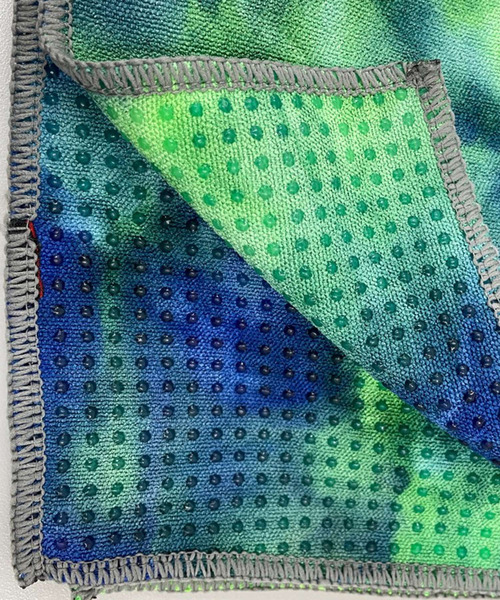 DAY CLOSET(デイ クローゼット)の「183×63cmタイダイ柄ヨガタオル+収納ケース(タオル・メンズ・ブルーグリーン/ブルー系その他2/ブルー系その他/パープル系その他/ピンク/ミント・ONE SIZE)」の7枚目の写真