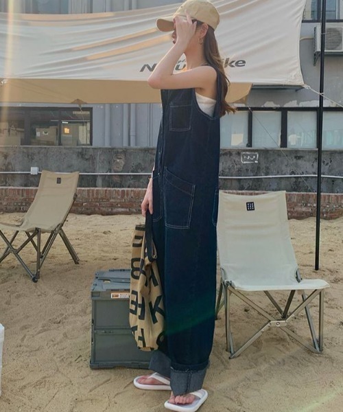 SHEENA（シーナ）の「ワイドデニムオーバーオール（サロペット/オーバーオール・レディース・ダークブルー・S）」の4枚目の写真