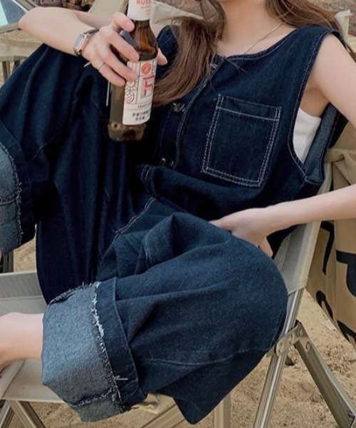 SHEENA（シーナ）の「ワイドデニムオーバーオール（サロペット/オーバーオール・レディース・ダークブルー・S）」の11枚目の写真