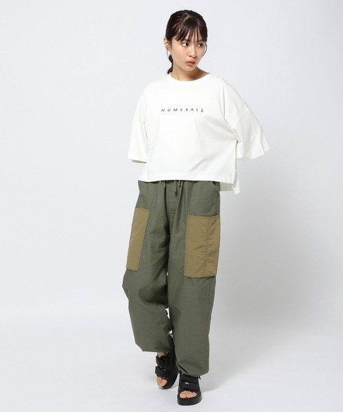 NUMERALS（ヌメラルズ）の「【Girls in NUMERALS】ロゴTシャツ（Tシャツ/カットソー・レディース・パープル/ブラック/ホワイト/ライトグリーン・70/55）」の6枚目の写真