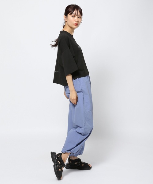 NUMERALS（ヌメラルズ）の「【Girls in NUMERALS】ロゴTシャツ（Tシャツ/カットソー・レディース・パープル/ブラック/ホワイト/ライトグリーン・70/55）」の12枚目の写真