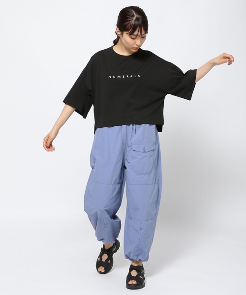 NUMERALS（ヌメラルズ）の「【Girls in NUMERALS】ロゴTシャツ（Tシャツ/カットソー・レディース・パープル/ブラック/ホワイト/ライトグリーン・70/55）」の13枚目の写真