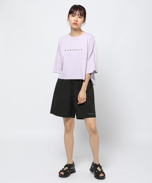 NUMERALS（ヌメラルズ）の「【Girls in NUMERALS】ロゴTシャツ（Tシャツ/カットソー・レディース・パープル/ブラック/ホワイト/ライトグリーン・70/55）」の18枚目の写真