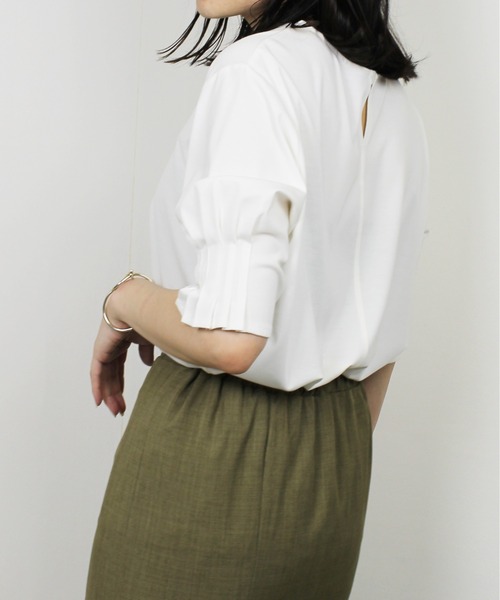 Meli rich（メリーリッチ）の「【接触冷感】前後2WAYスリーブタック5分袖プルオーバー（Tシャツ/カットソー・レディース・オフホワイト・FREE）」の20枚目の写真