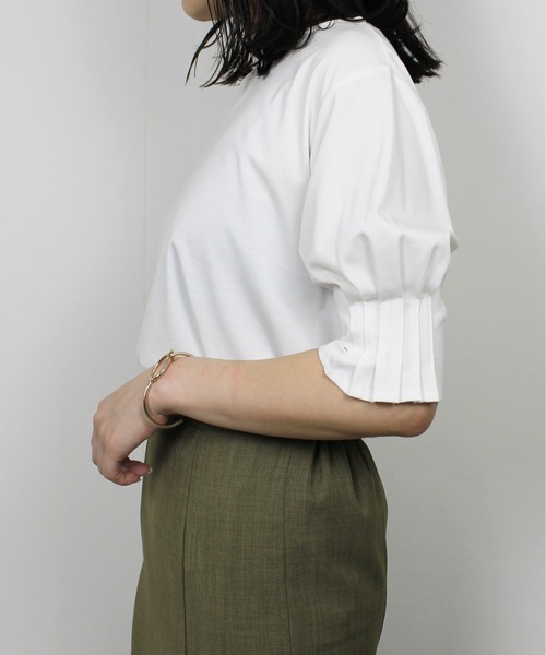 Meli rich（メリーリッチ）の「【接触冷感】前後2WAYスリーブタック5分袖プルオーバー（Tシャツ/カットソー・レディース・オフホワイト・FREE）」の21枚目の写真
