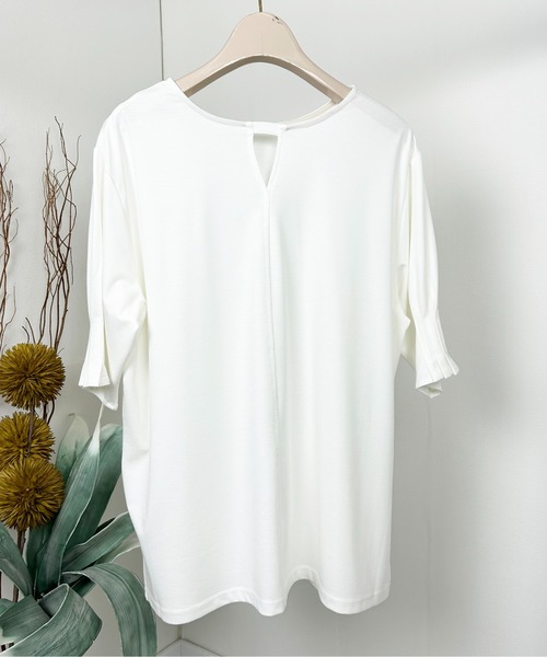 Meli rich（メリーリッチ）の「【接触冷感】前後2WAYスリーブタック5分袖プルオーバー（Tシャツ/カットソー・レディース・オフホワイト・FREE）」の14枚目の写真