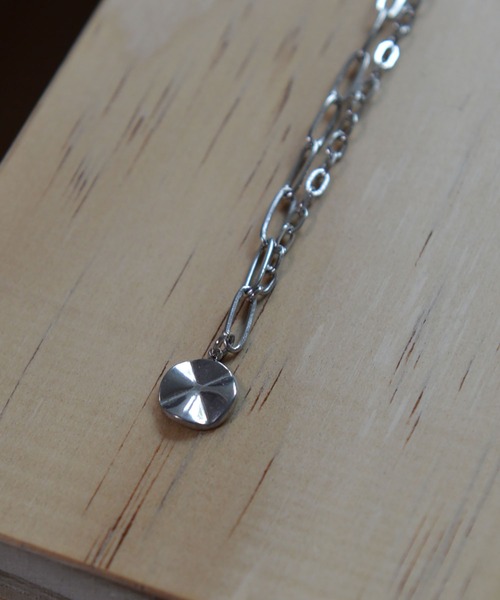 BROTHERHOOD（ブラザーフッド）の「【BROTHERHOOD】スモールディストーテッドサークル コンビチェーン ネックレス「サージカルステンレス 316L」（ネックレス・メンズ・シルバー・FREE）」の5枚目の写真