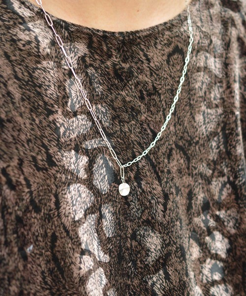 BROTHERHOOD（ブラザーフッド）の「【BROTHERHOOD】スモールディストーテッドサークル コンビチェーン ネックレス「サージカルステンレス 316L」（ネックレス・メンズ・シルバー・FREE）」の8枚目の写真