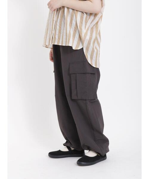 Samansa Mos2（サマンサ モスモス）の「ナイロン裾ドロストカーゴパンツ（カーゴパンツ・レディース・カーキ/ベージュ/チャコールグレー・F）」の13枚目の写真