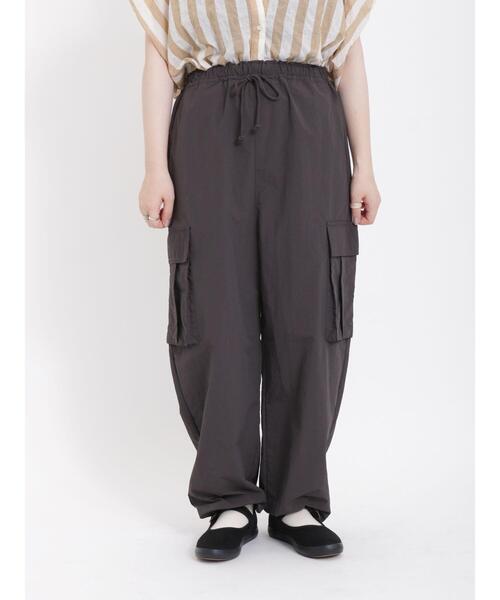 Samansa Mos2（サマンサ モスモス）の「ナイロン裾ドロストカーゴパンツ（カーゴパンツ・レディース・カーキ/ベージュ/チャコールグレー・F）」の17枚目の写真