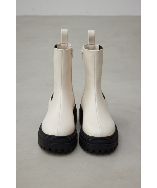 AZUL by moussy（アズールバイマウジー）の「トラックソールサイドゴアブーツ（ブーツ・レディース・アイボリー/ブラック・SMALL/MEDIUM/LARGE/LL）」の13枚目の写真