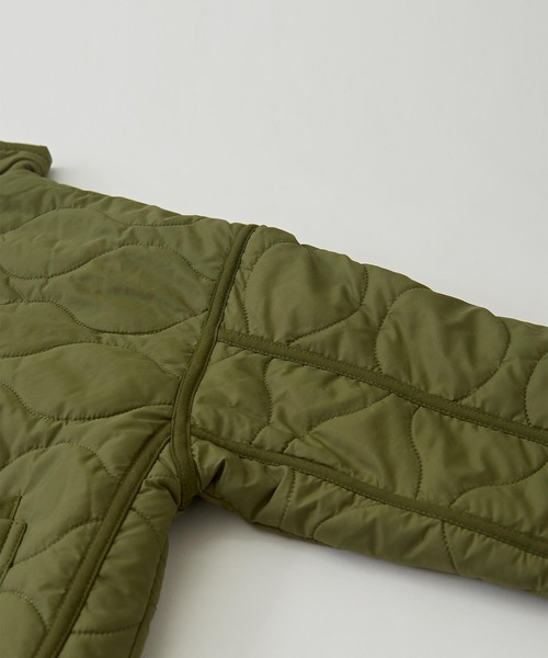 CUBE SUGAR（キューブシュガー）の「リップストップキルティングハイネックブルゾン（ブルゾン・レディース・グレイッシュベージュ/カーキ/ネイビー・M）」の17枚目の写真