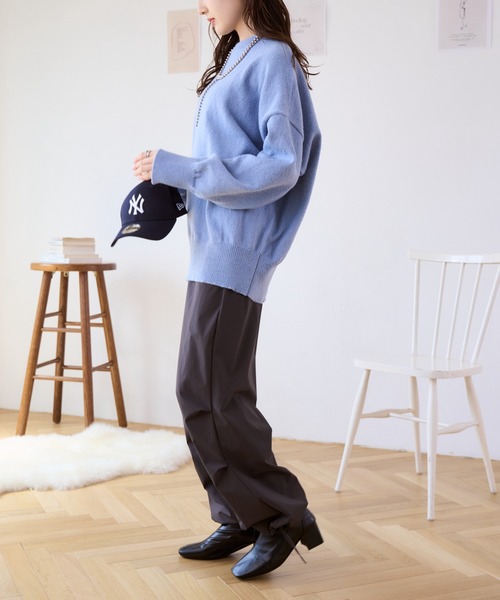 Ada.（エイダ）の「【ふんわりシルエットがかわいい】オーバーサイズ　チュニックニット（ニット/セーター・レディース・ライトブルー/アイボリー/ピンク/チャコール・FREE）」の9枚目の写真