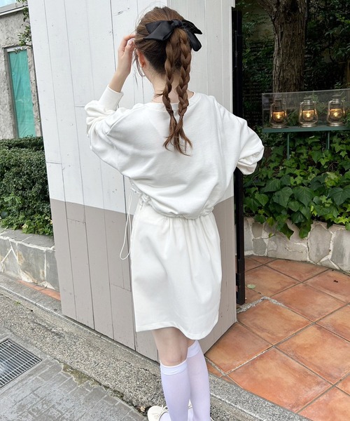 one after another NICE CLAUP（ワンアフターアナザーナイスクラップ）の「裾ドロスト/アソートショートスウェット（スウェット・レディース・ライトピンク/オフホワイト/オートミール・FREE）」の19枚目の写真