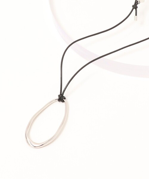 NOLLEY’S（ノーリーズ）の「ビッグリングトップレザーネックレス（シルバー）（ネックレス・レディース・シルバー・FREE）」の4枚目の写真