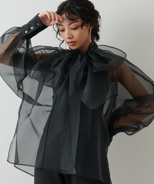 Whim Gazette（ウィムガゼット）の「オーガンジーボウブラウス