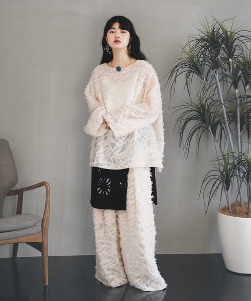 Aphlotus(アプロタス)の「ボートネック シアープルオーバー フリンジ(Tシャツ/カットソー・メンズ・アイボリー/ブラック・LARGE/MEDIUM/SMALL)」の11枚目の写真