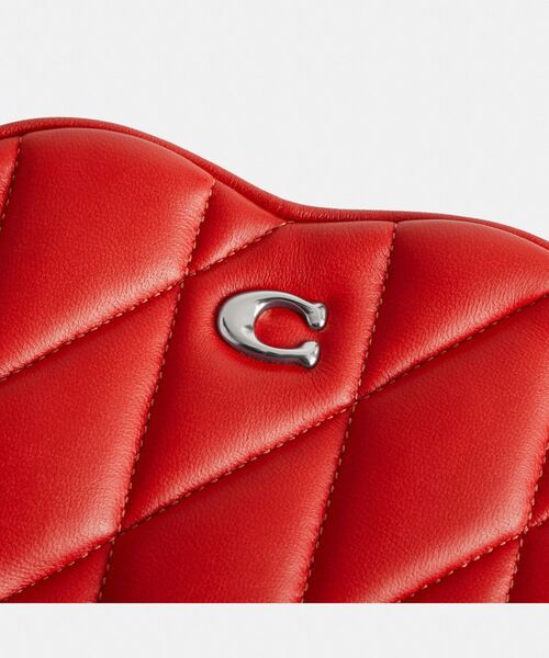 COACH（コーチ）の「ハート クロスボディ 14・ピロー キルティング