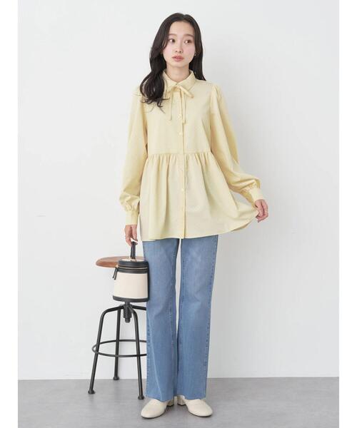 earth music&ecology（アースミュージックアンドエコロジー）の「リボン付き切り替えギャザーシャツチュニック（チュニック・レディース・イエロー/オフホワイト/ライトブルー・FREE）」の20枚目の写真