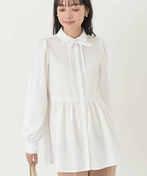 earth music&ecology（アースミュージックアンドエコロジー）の「リボン付き切り替えギャザーシャツチュニック（チュニック・レディース・イエロー/オフホワイト/ライトブルー・FREE）」の2枚目の写真