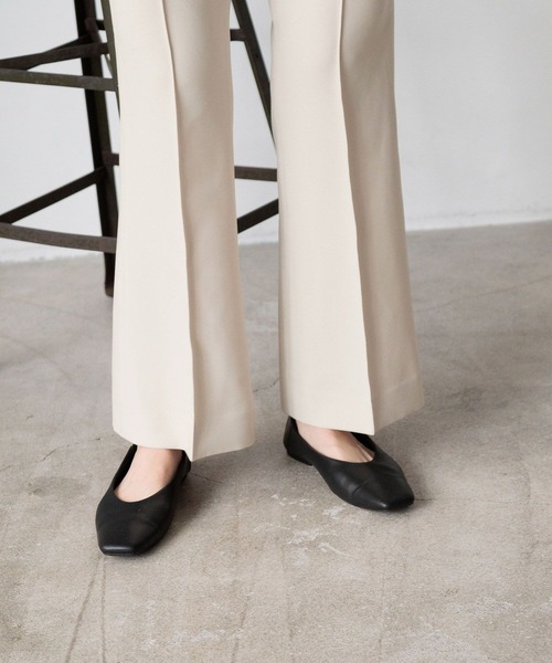 LOWRYS FARM（ローリーズファーム）の「ラナテックフレアパンツ　986489（その他パンツ・レディース・アイボリー/ブラウン/ブラック・MEDIUM/LARGE）」の6枚目の写真