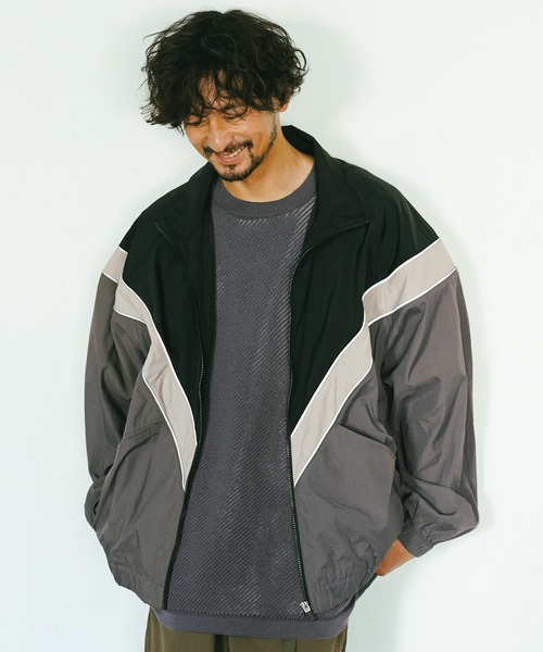 BAYFLOW(ベイフロー)の「ナイロントラックジャケット(ナイロンジャケット・メンズ・ネイビー/ブラック/カーキ・MEDIUM/LARGE)」の2枚目の写真