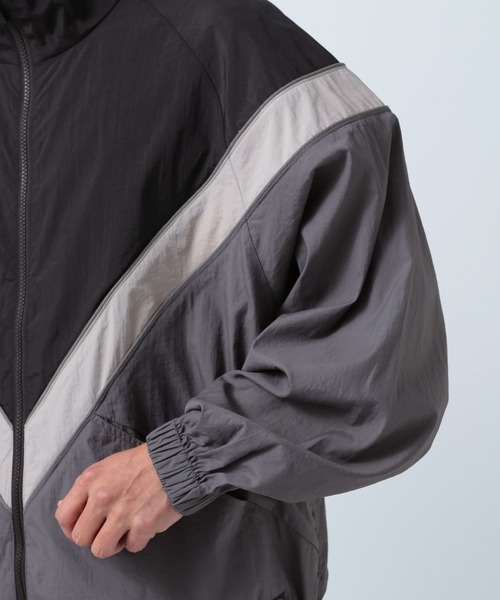 BAYFLOW(ベイフロー)の「ナイロントラックジャケット(ナイロンジャケット・メンズ・ネイビー/ブラック/カーキ・MEDIUM/LARGE)」の11枚目の写真