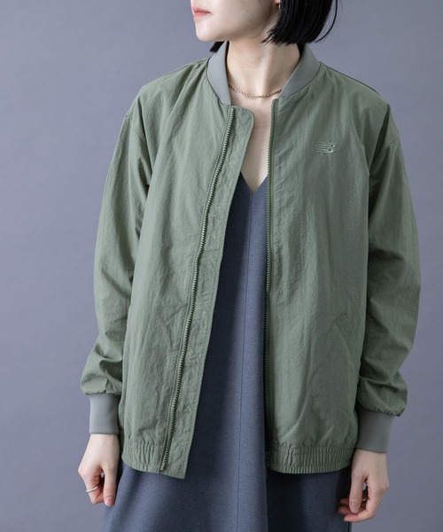 NEW BALANCE（ニューバランス）の「NEW BALANCE　ボンバージャケット（その他アウター・レディース・カーキ/ブラック・160）」の2枚目の写真