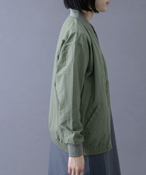 NEW BALANCE（ニューバランス）の「NEW BALANCE　ボンバージャケット（その他アウター・レディース・カーキ/ブラック・160）」の7枚目の写真