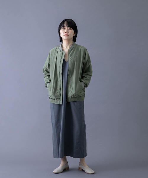 NEW BALANCE（ニューバランス）の「NEW BALANCE　ボンバージャケット（その他アウター・レディース・カーキ/ブラック・160）」の3枚目の写真