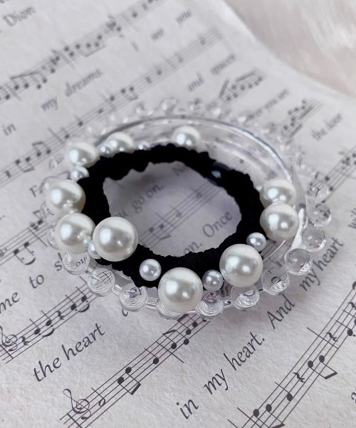 E&C closet…（イーアンドシークローゼット）の「【半額セール延長中】＼ZOZOTOWヘアゴム人気ランキング第1位獲得商品／ランダムパールヘアゴム（ヘアゴム・レディース・ブラック・FREE）」の11枚目の写真