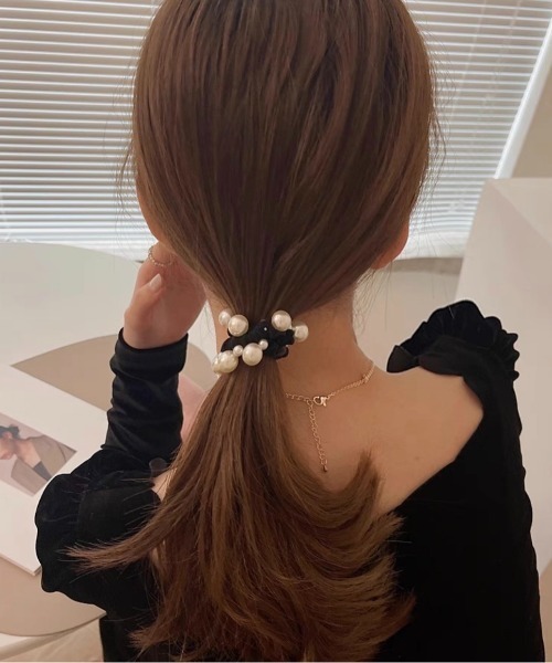 E&C closet…（イーアンドシークローゼット）の「【半額セール延長中】＼ZOZOTOWヘアゴム人気ランキング第1位獲得商品／ランダムパールヘアゴム（ヘアゴム・レディース・ブラック・FREE）」の20枚目の写真