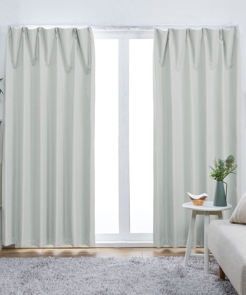 遮熱、遮光、防音カーテン 二枚組　カーテンフックつき　未使用　サンコロナ 遮熱、遮光、防音カーテン 二枚組 カーテンフックつき 未使用