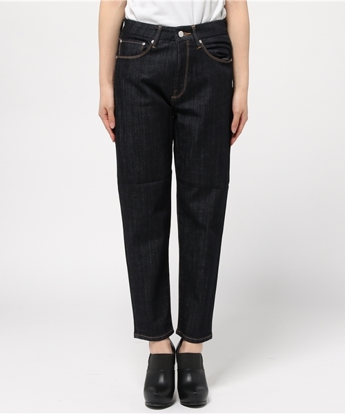 AZUL ENCANTO（アズールエンカント）の「ロークロッチテーパードパンツ（デニムパンツ・レディース・ワンウォッシュ/ホワイト/ブラック・LARGE/SMALL/MEDIUM）」の7枚目の写真