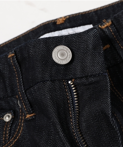 AZUL ENCANTO（アズールエンカント）の「ロークロッチテーパードパンツ（デニムパンツ・レディース・ワンウォッシュ/ホワイト/ブラック・LARGE/SMALL/MEDIUM）」の4枚目の写真