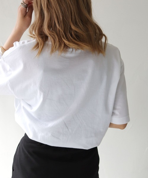 HER CLOSET(ハークローゼット)の「 【HER CLOSET】累計1万枚販売突破!!WEB限定フォトプリントロゴTシャツ WEB LIMITED PHOTO PRINT LOGO T-SHIRT(Tシャツ/カットソー・レディース・オフホワイト/ホワイト系その他/ブラック・S/M/L)」の6枚目の写真