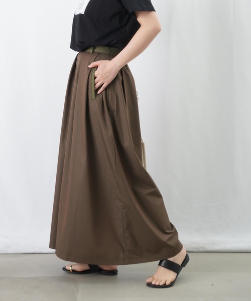 LUCA/LADY LUCK LUCA（ルカ/レディラックルカ）の「LC/LLL 配色ストライプガウチョパンツ / ストライプタックワイドパンツ（その他パンツ・レディース・パープル/ブラック/チャコールグレー・36/38）」の7枚目の写真