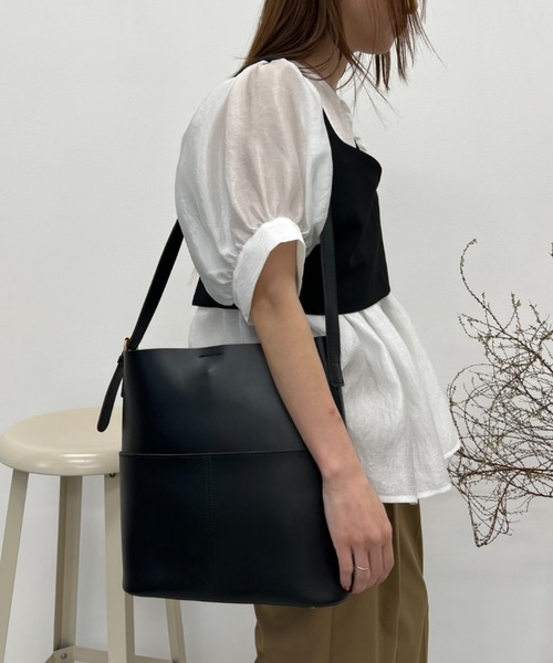 y/m(イム)の「シアーワッシャーペプラムトップス(シャツ/ブラウス・レディース・ブラック/オフホワイト・FREE)」の10枚目の写真