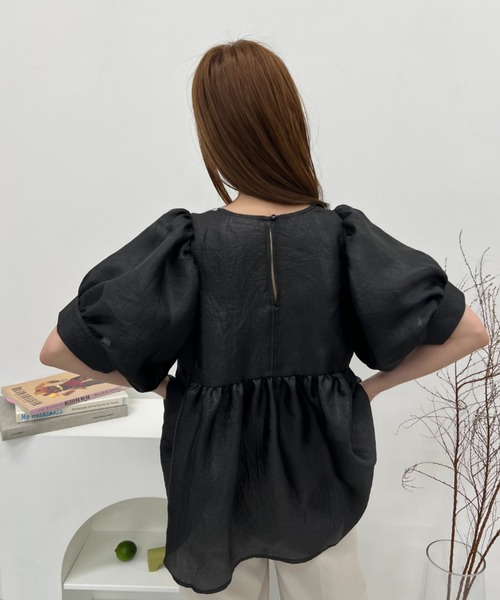 y/m(イム)の「シアーワッシャーペプラムトップス(シャツ/ブラウス・レディース・ブラック/オフホワイト・FREE)」の4枚目の写真