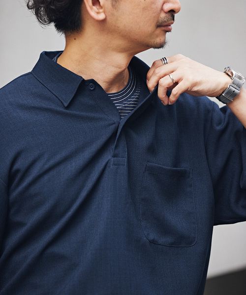 JOURNAL STANDARD relume（ジャーナルスタンダード　レリューム）の「Reflax ウォッシャブル オーバーサイズポロシャツ（ポロシャツ・メンズ・ブラック/オリーブ/ベージュ系その他/ネイビー・MEDIUM/LARGE）」の4枚目の写真