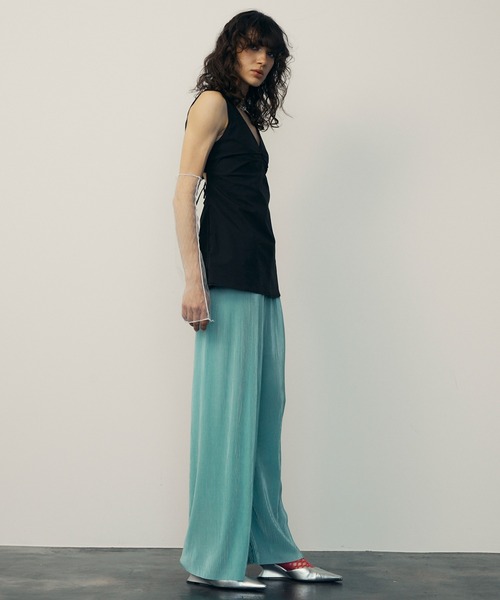 uyu.（ウユ）の「Pleated Loose Wide Slacks / プリーツルーズワイドスラックス【uyu./ウユ】（スラックス・レディース・ピンク/ブラック/アイボリー/ブルー・FREE）」の5枚目の写真