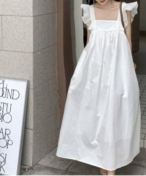 ゆったり着れるショルダーフリルノースリーブワンピース